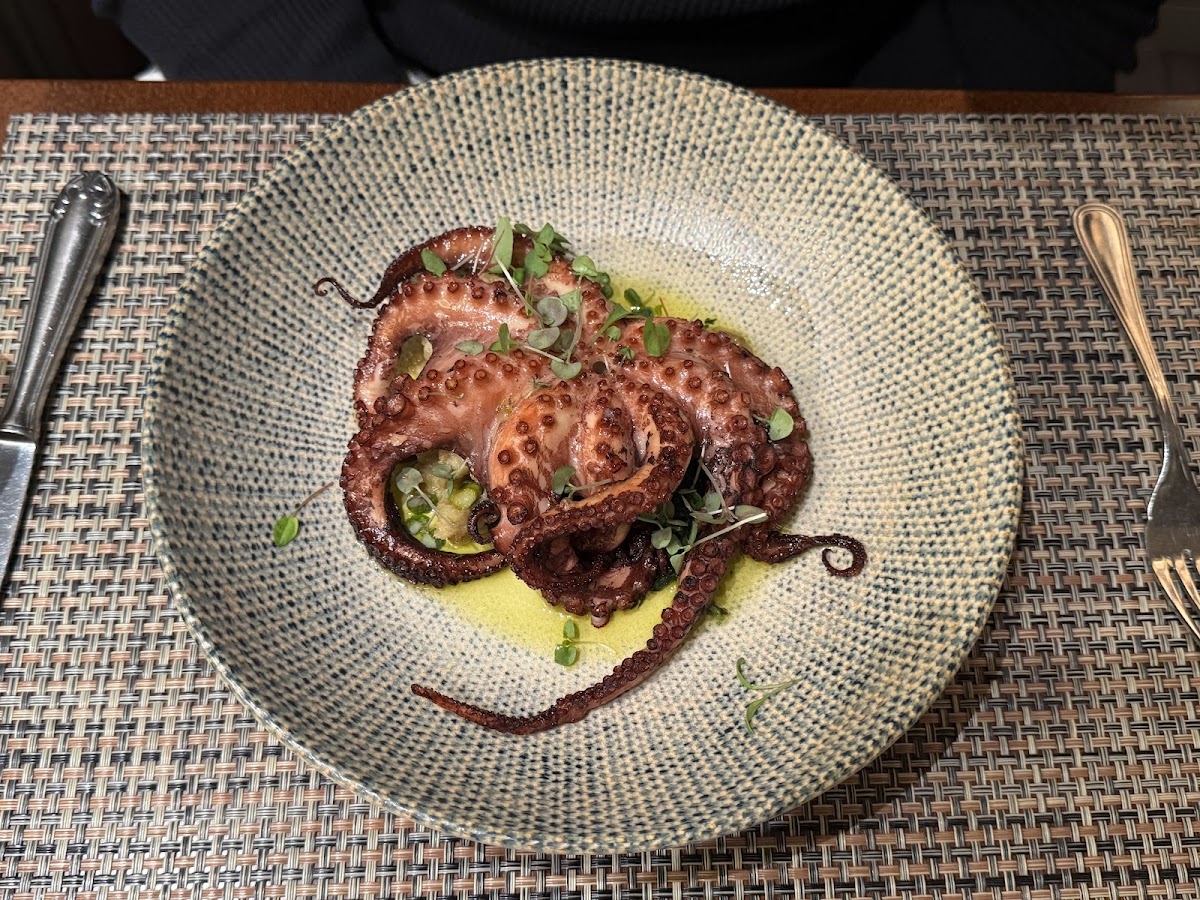 Polvo à Lagareiro com Grelos